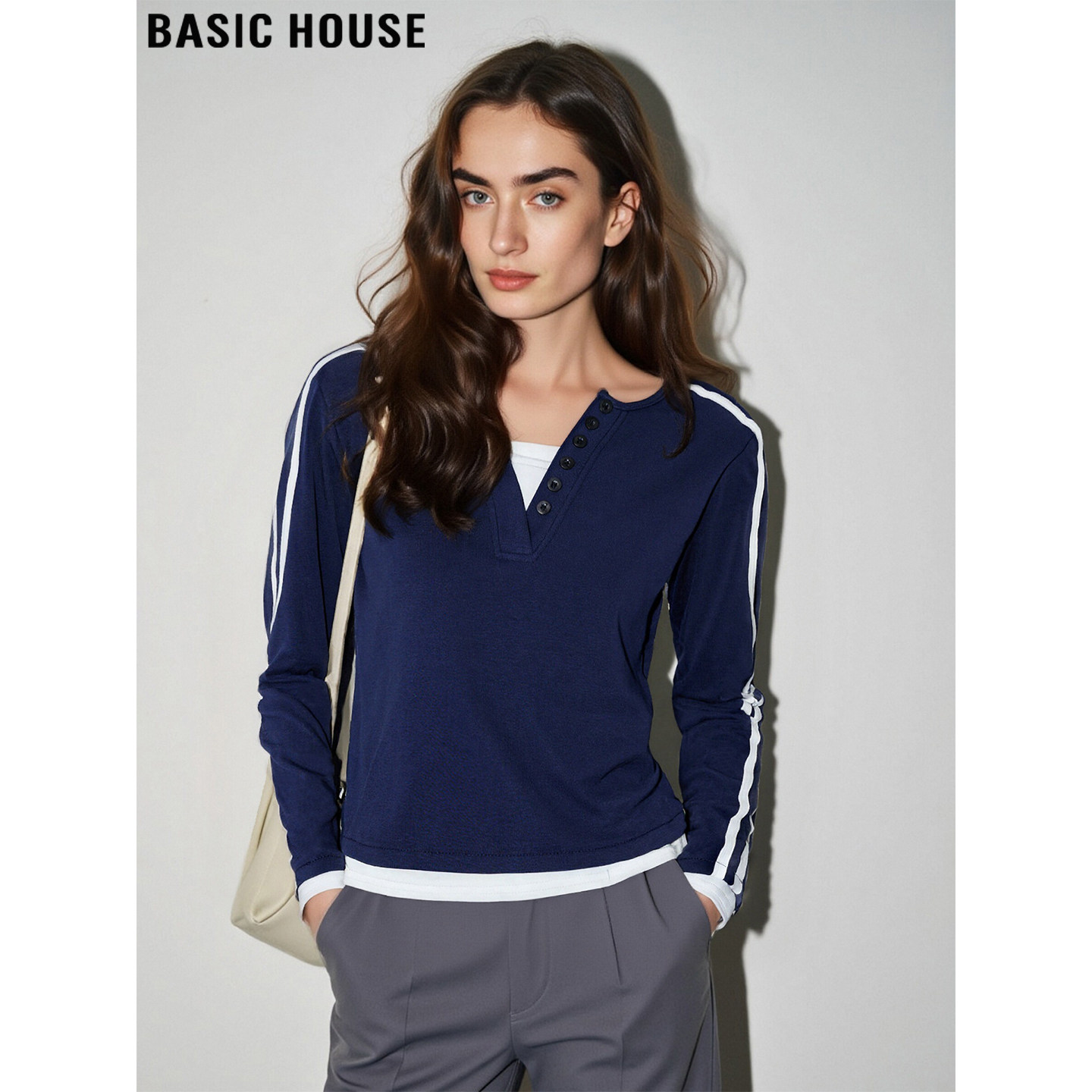 Basic House/百家好美式假两件V领T恤女士2026春季新款条纹打底衫,女装/女士精品,T恤,淘宝优惠券,粉丝福利购,淘宝优惠卷