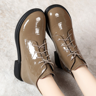 漆皮马丁靴女英伦风短靴真皮圆头软底大头皮鞋秋冬季加绒棉鞋踝靴