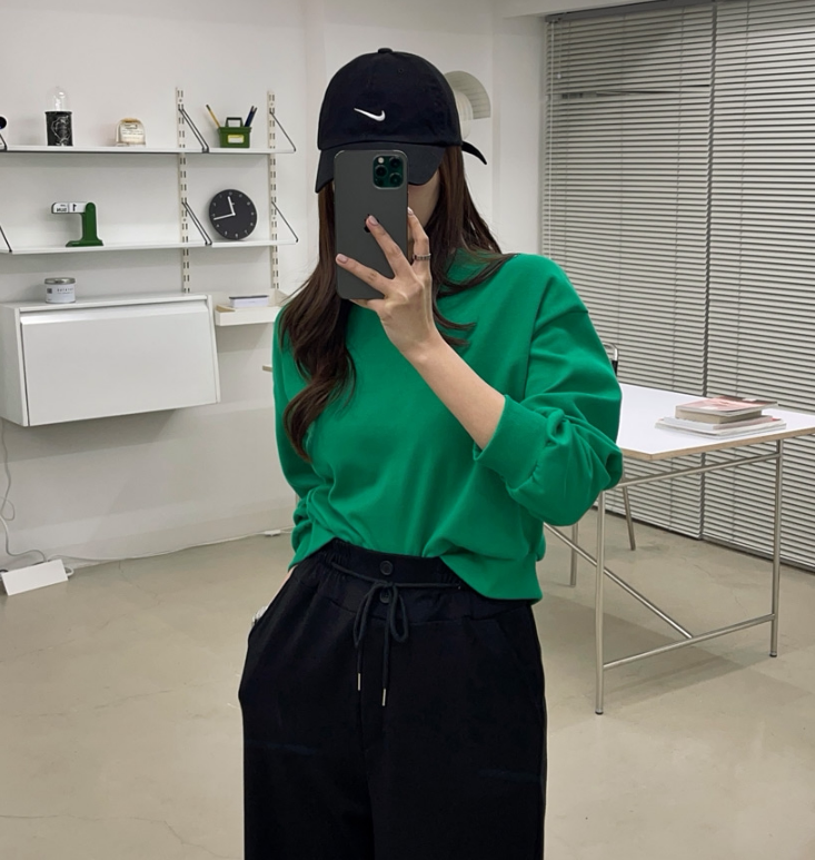 韩国代购卫衣2023秋冬女装小心机开叉字母标贴设计感宽松短款卫衣