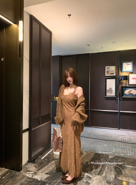 （吴大笑）浪漫出逃～重工钩花睫毛蕾丝显瘦显白好搭配吊带连衣裙