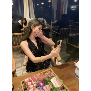 波點云朵花苞天絲掛脖背心女 拉奈海島～度假風甜心法式 吳大笑
