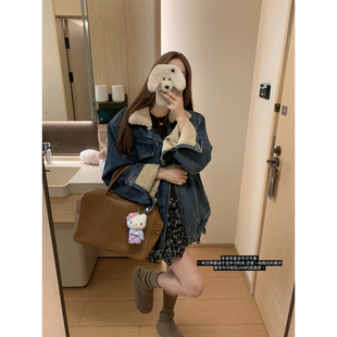 （吴大笑）陌上冬至～洋气时髦线条感独特羊羔毛复合翻领牛仔外套