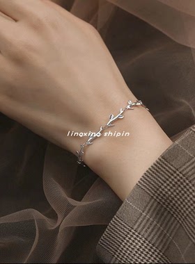 女生个性银色轻奢手链百搭