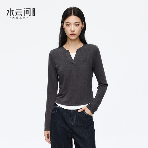 水云间灰色假两件毛针织衫女小V领短款长袖T恤修身显瘦撞色打底衫