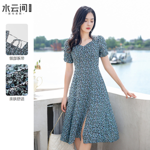 水云间方领碎花连衣裙2026夏季新款减龄气质a字茶歇雪纺连衣裙子