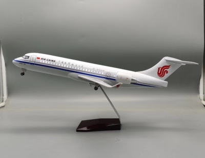 声控带灯带起落架ARJ21国航