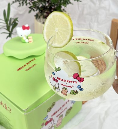 养乐多Hello Kitty玻璃杯带盖家用女高颜值办公室水杯牛奶早餐杯