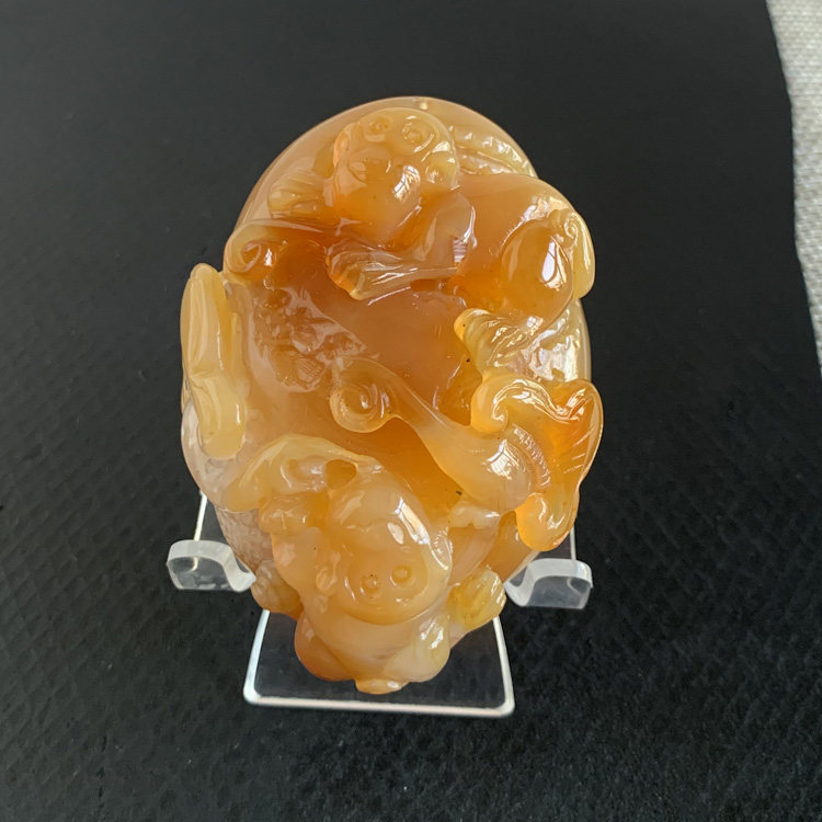 天然玛瑙雕刻生肖猴小摆件