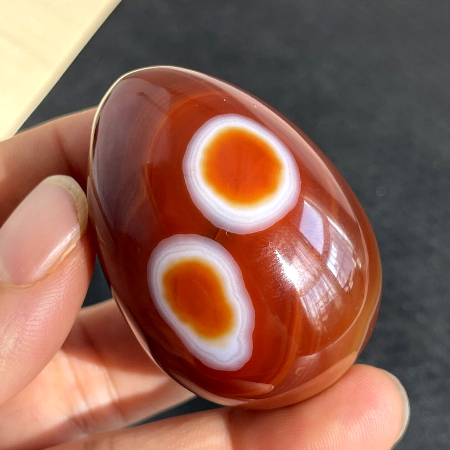 天然红玛瑙鸡蛋手把件