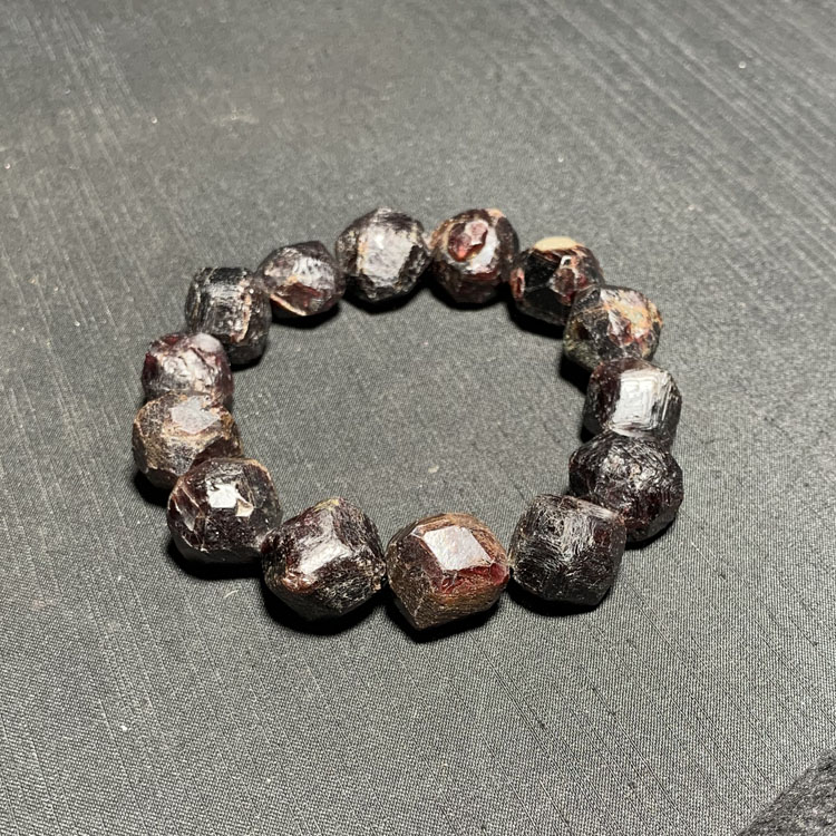 天然石榴石手链无优化原矿手串水晶原石籽料棱面晶体实物男女多款