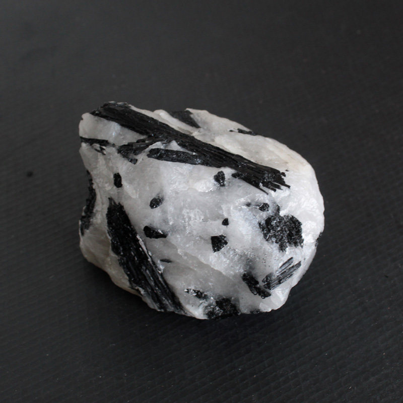 天然电气石矿标黑碧玺摆件原石托玛琳手把件 电气石原矿实物黑发