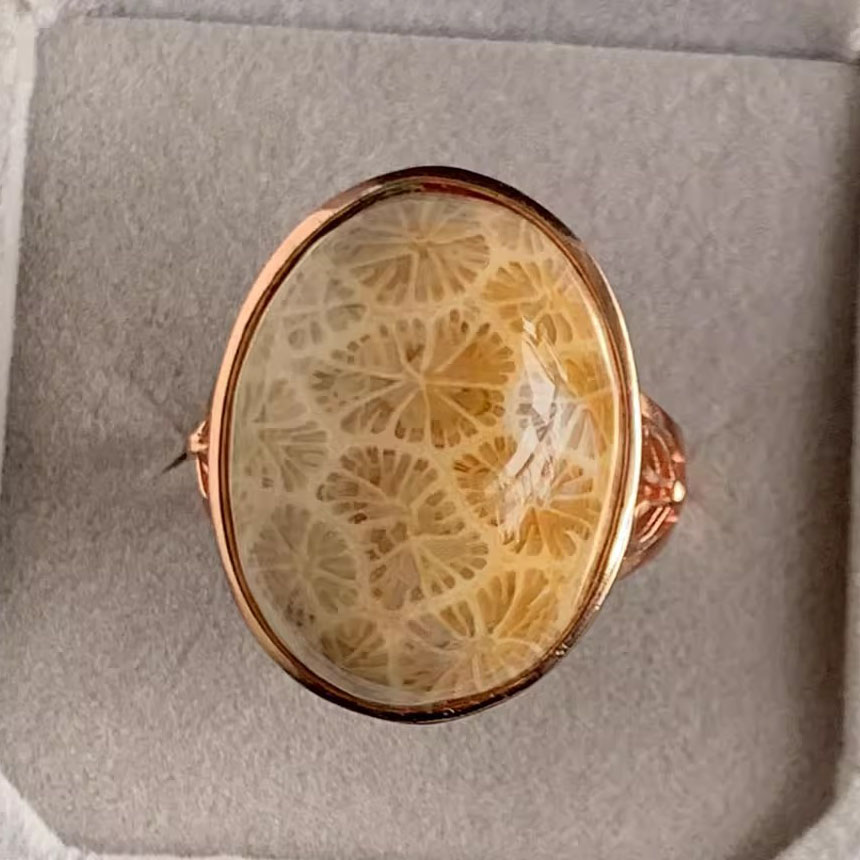 天然珊瑚玉戒指中指食指