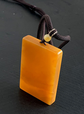 天然黄龙玉方牌吊坠项坠