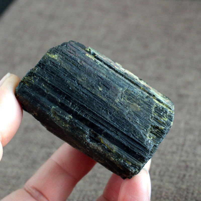 天然绿碧玺手把件晶柱