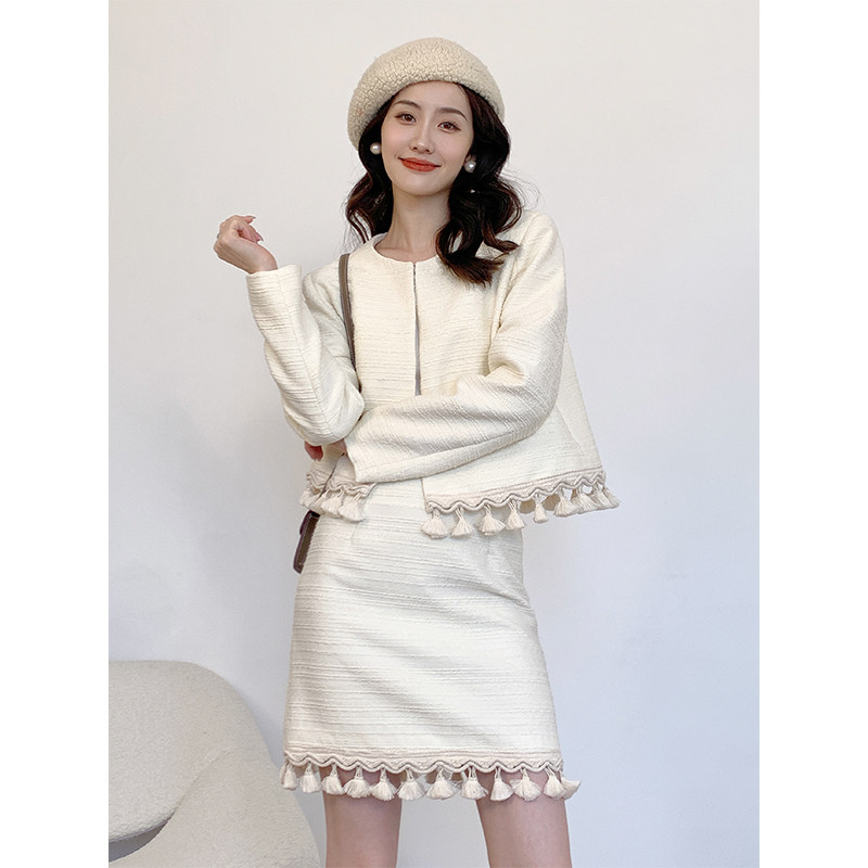 签儿小香风套装秋装女2024新款气质奶白流苏显瘦遮肉半身裙两件套,女装/女士精品,时尚套装,淘宝优惠券,粉丝福利购,淘宝优惠卷