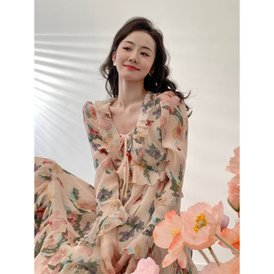 茶歇法式 女压褶印花短款 气质小个子连衣裙女 新款 签儿2026早春长袖