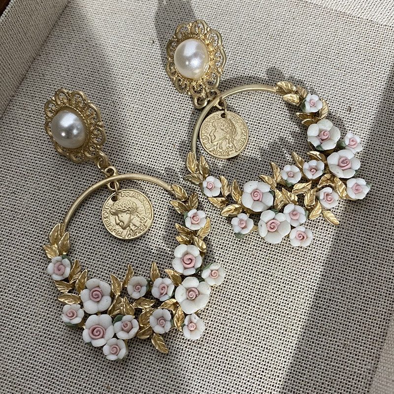欧美夸张高级感复古大软陶花朵耳环走秀造型气质耳饰耳夹没有耳洞,饰品/流行首饰/时尚饰品新,耳环,淘宝优惠券,粉丝福利购,淘宝优惠卷