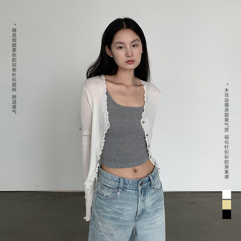 女夏季肌理感显瘦短款V领轻薄