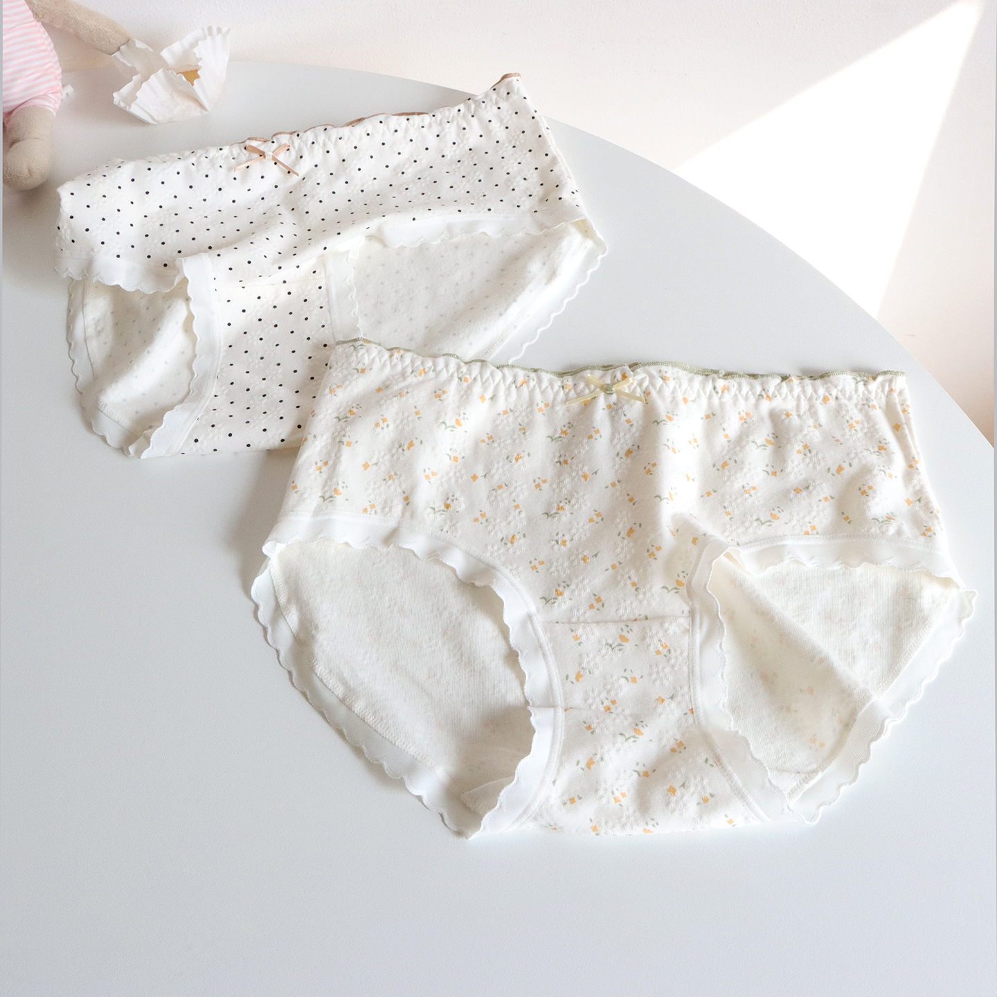 性感纯欲小碎花小花边纯棉内裤女士中腰包臀三角裤少女短裤新款