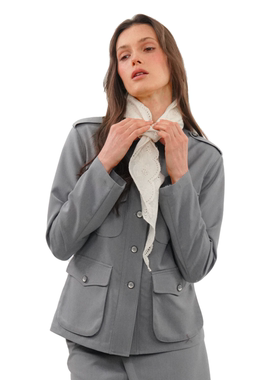 AXYPAGES经典猎装版型立体多口袋肩章斜纹肌理挺括垂坠工装风外套