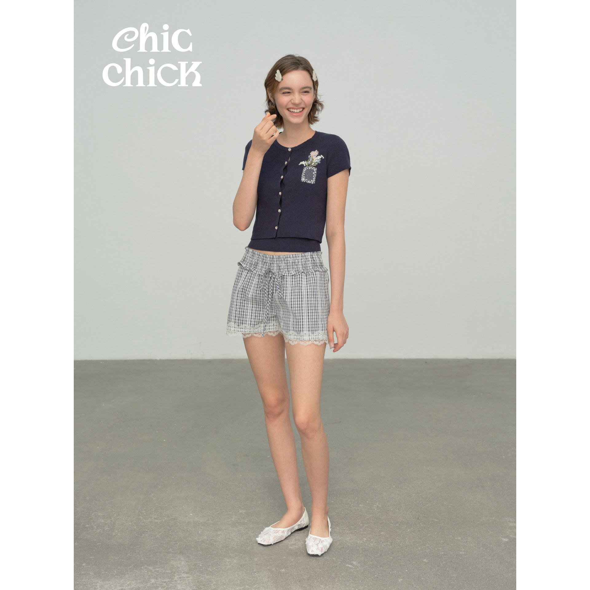 ChicChick时髦小鸡新品 黑白格纹法式复古度假风蕾丝拼接宽松短裤