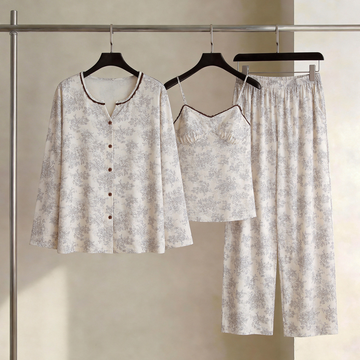 SLEEPTIGHT莫代尔带胸垫睡衣女款春夏吊带长袖碎花复古风三件套装