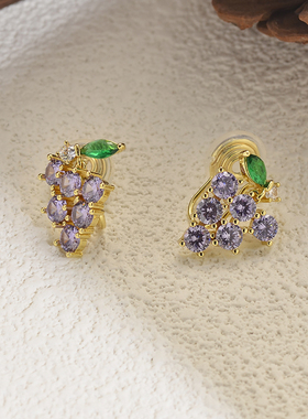 清爽简约设计感紫色锆石无耳洞耳夹森系葡萄蚊香盘耳饰奢华耳饰女