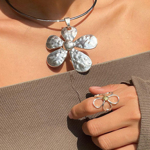 WEARRING花朵复古颈圈
