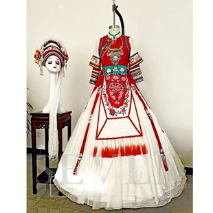 少数民族女士苗族白族长款红白民族盛装歌手舞蹈56个民族服装租赁