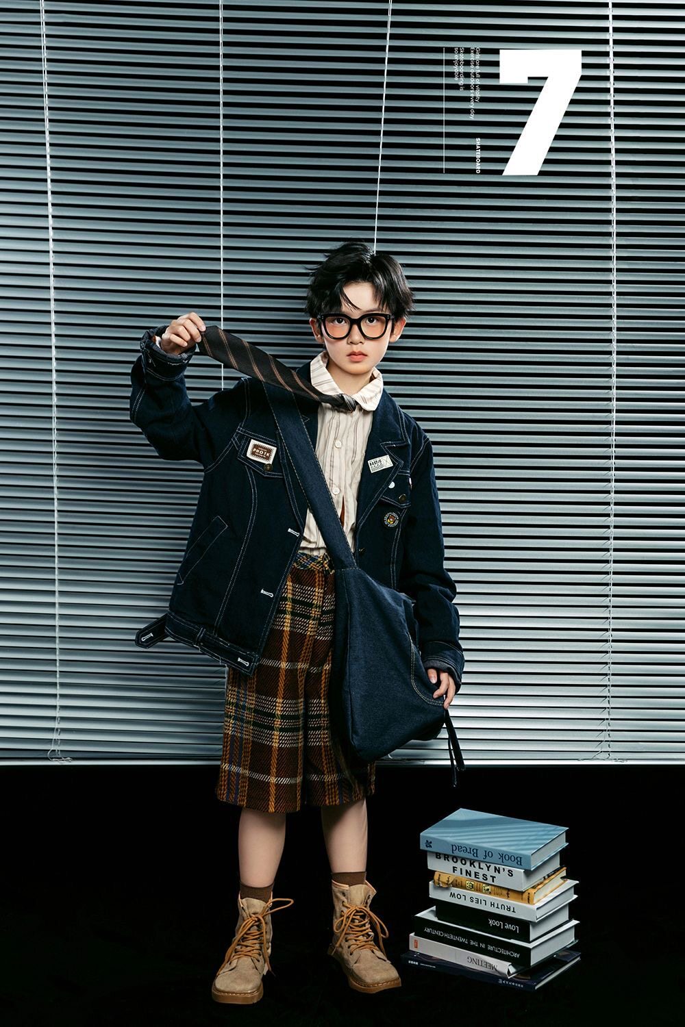 儿童摄影服装潮童T台走秀杂志风主题大男孩拍照衣服影楼写真照