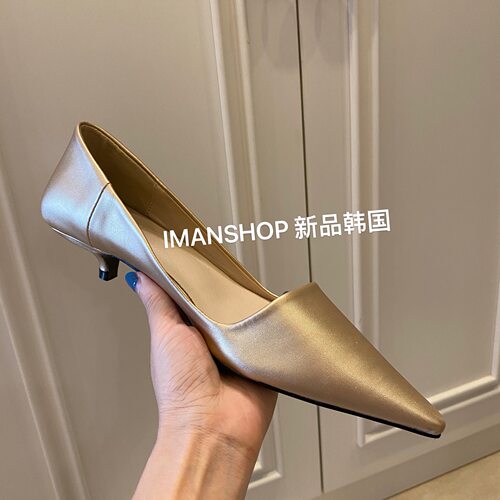 潮人穿搭 早春小众金色高跟鞋 2026工作女鞋 尖头浅口小猫跟单鞋