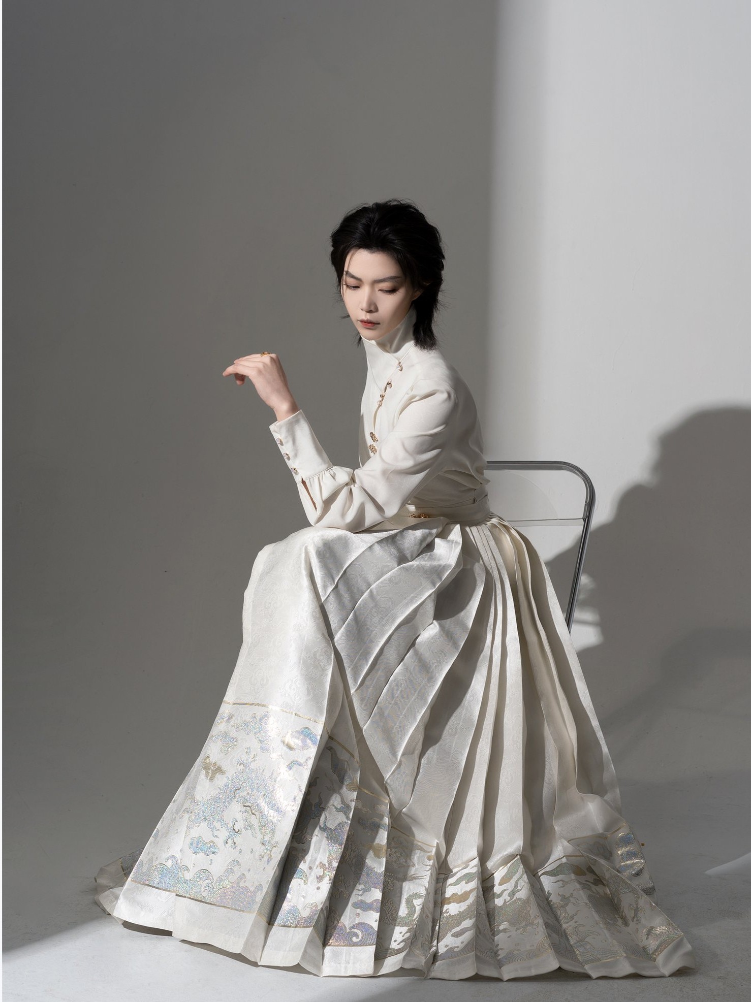 NANSHAN YUME 원래 TIANDI ANLONG 연도 남성과 여성의 금은 짠 검은 진주 색상 명나라 말 얼굴 치마 HANFU