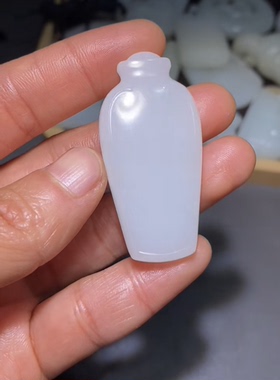 精品新疆和田玉籽料平平安安平安无事牌 脂白肉细49.5×24.5×9mm