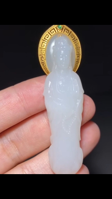 精品和田玉籽料 观音 菩萨 白度一级 油性脂粉好 70×18×13mm