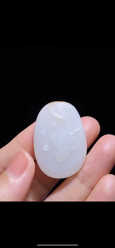 天然精品新疆和田籽料 连年有余36×25×10mm 正品证书二十年老店