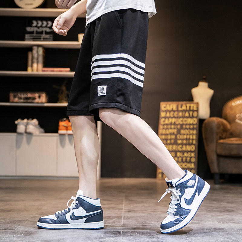 男士潮牌短裤四条杠夏季休闲运动裤五分裤情侣中裤卫裤DK10P30|msdalam kategori Pakaian Lelaki, seluar santai - dari Buy2taobao.com untuk memberikan perkhidmatan ejen Taobao profesional membeli