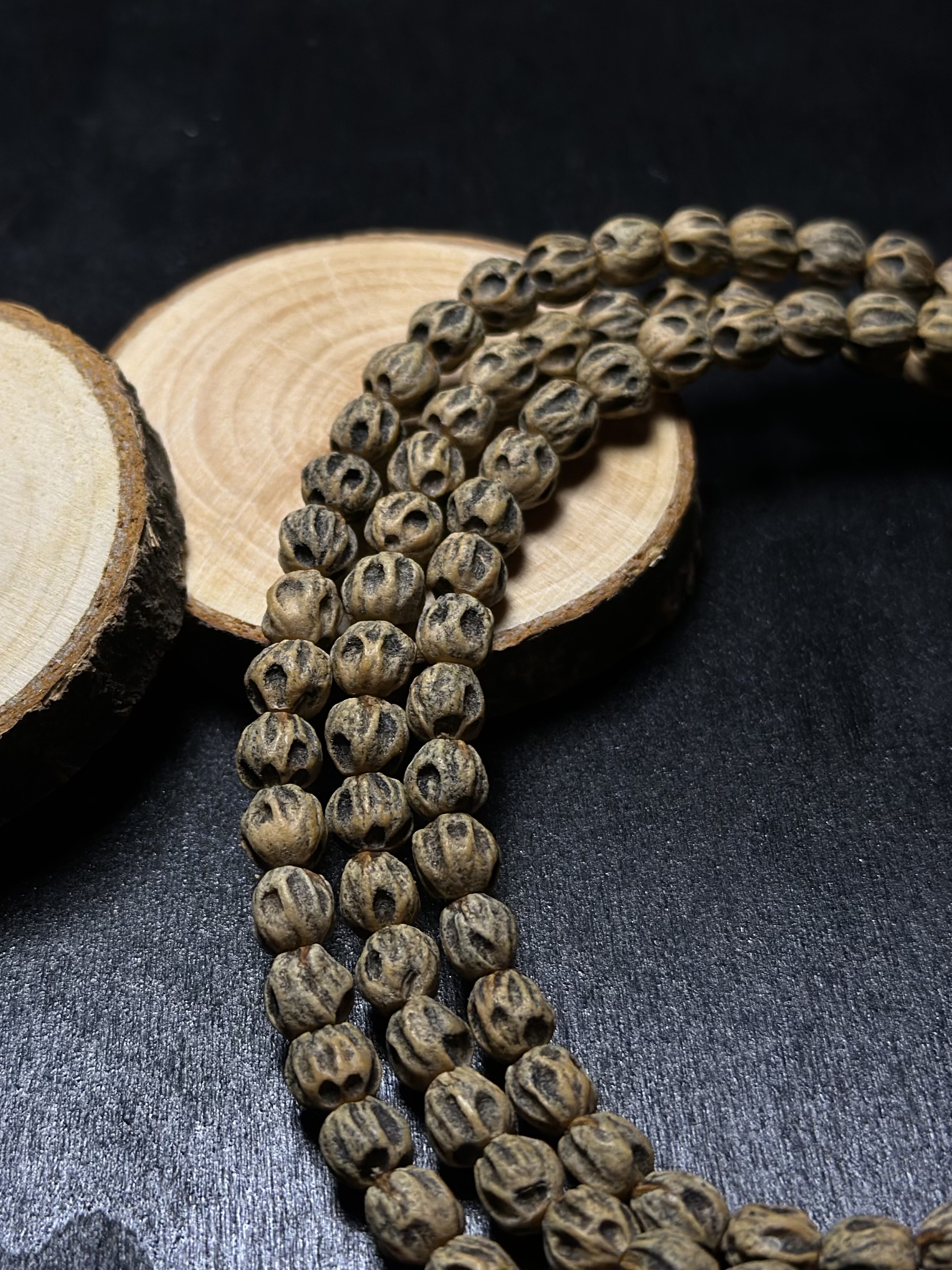 热振柏香籽红芽万鬼纹路狂野深坑红油老树籽毕业级N