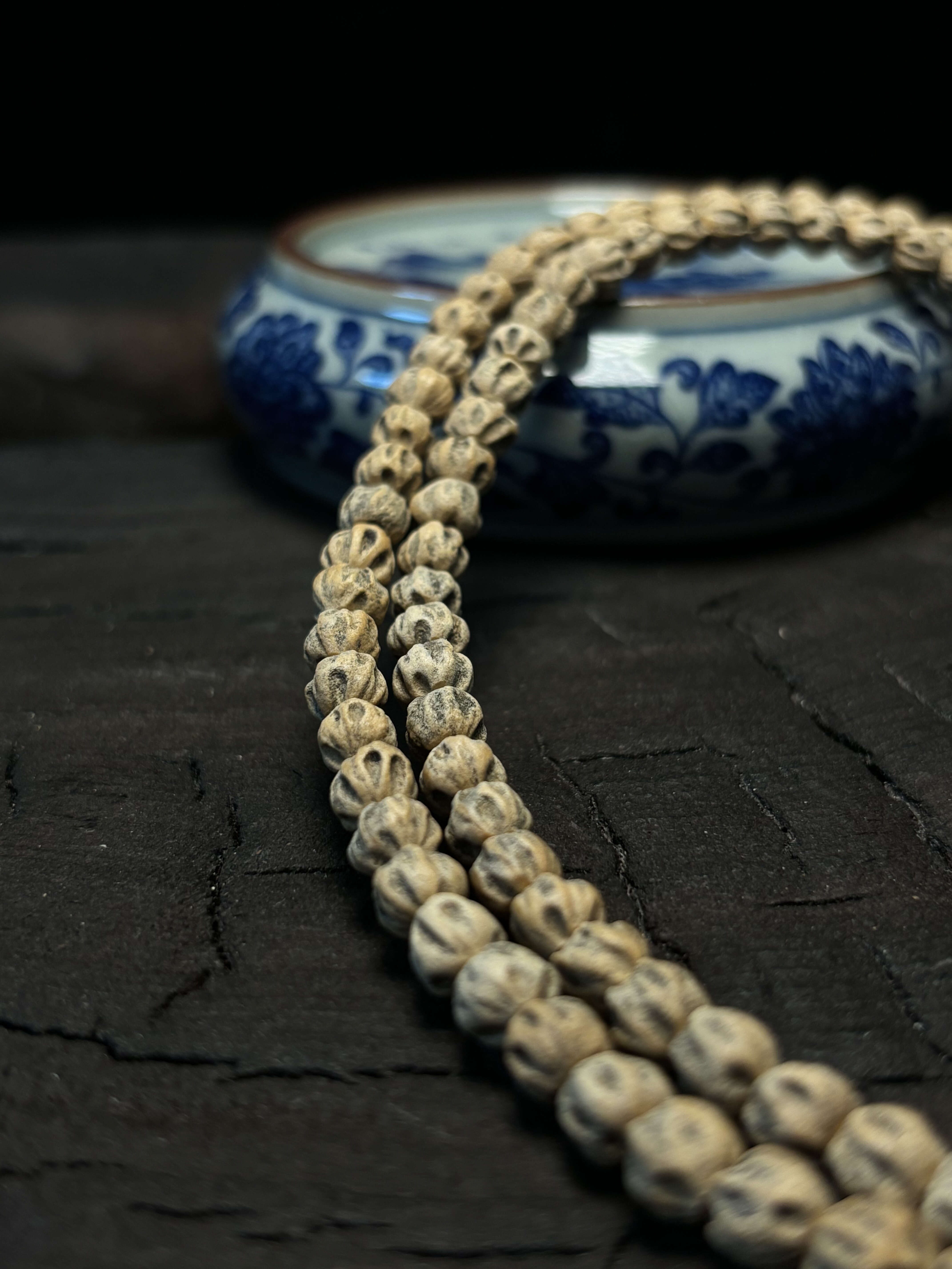 热振百香籽微切深坑鬼脸6mm黄油皮尸坨林柏香108文玩挂脖小尺寸