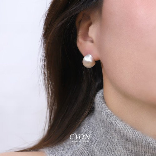 CVON小泡芙高级感拉丝耳钉女新款老钱耳环小众独特磨砂哑光银耳饰