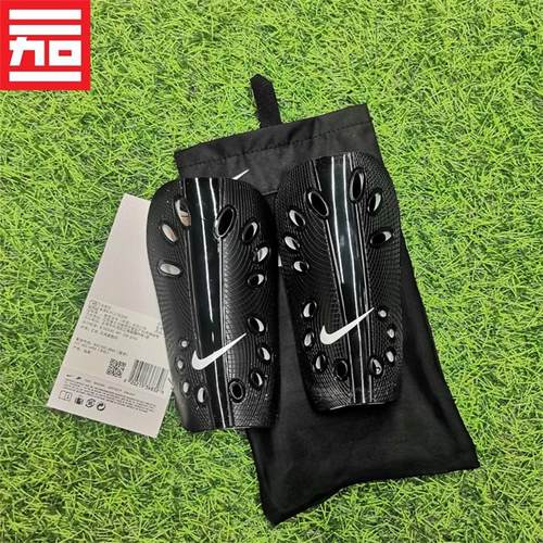 NIKE耐克护腿护胫骨护具