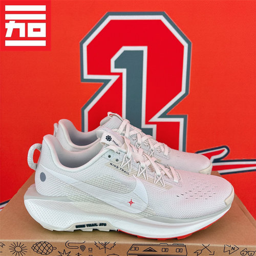 运动训练越野跑步鞋耐克