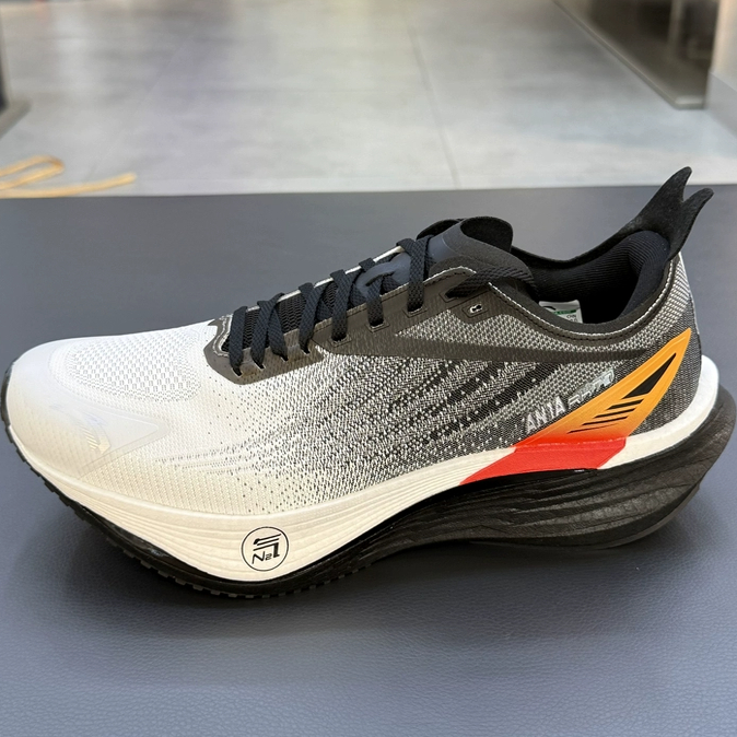 安踏正品火箭7pro轻质男鞋2025秋冬新款缓震运动跑步鞋112545580