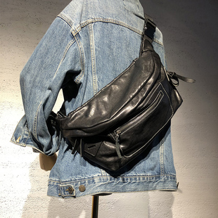 挎包潮款 Bi入款 男士 Icon 植鞣牛皮胸包机车男包真皮斜挎包 时尚