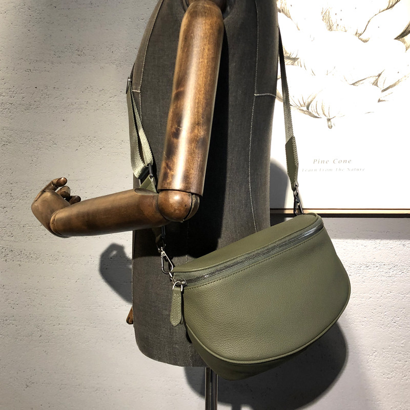 清仓！难得芥末绿！新款时尚真皮男包复古小包潮流胸包牛皮斜挎包