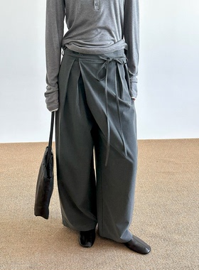 COLN斜门襟系带宽松西装裤的歪向一边是好看时髦不必发生在正中心