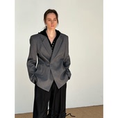 存在是秋风 既肯为你挺拔也容你慵懒它 告白 西装 COLN收腰基础款