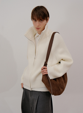 COLN冬日穿衣不复杂像拉链高领毛衣这样的厚实毛衣是刚需可单可叠