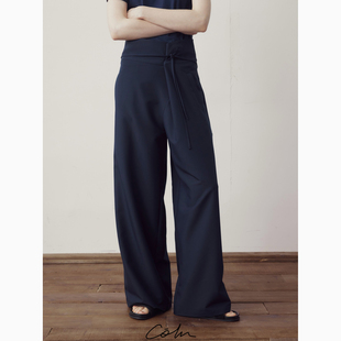 COLN斜门襟高腰翻边腰带休闲裤 懂得收紧线条不放任束缚失了自在