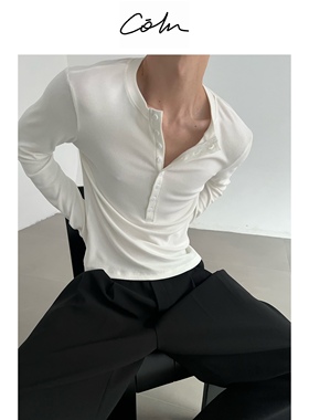 COLN是任你解锁无数穿搭方式的亨利领打底也是贯穿四季的刚需打底