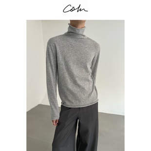 COLN冬日穿搭公式与安全感是可以搭配任何色系外套的高领毛衣给的